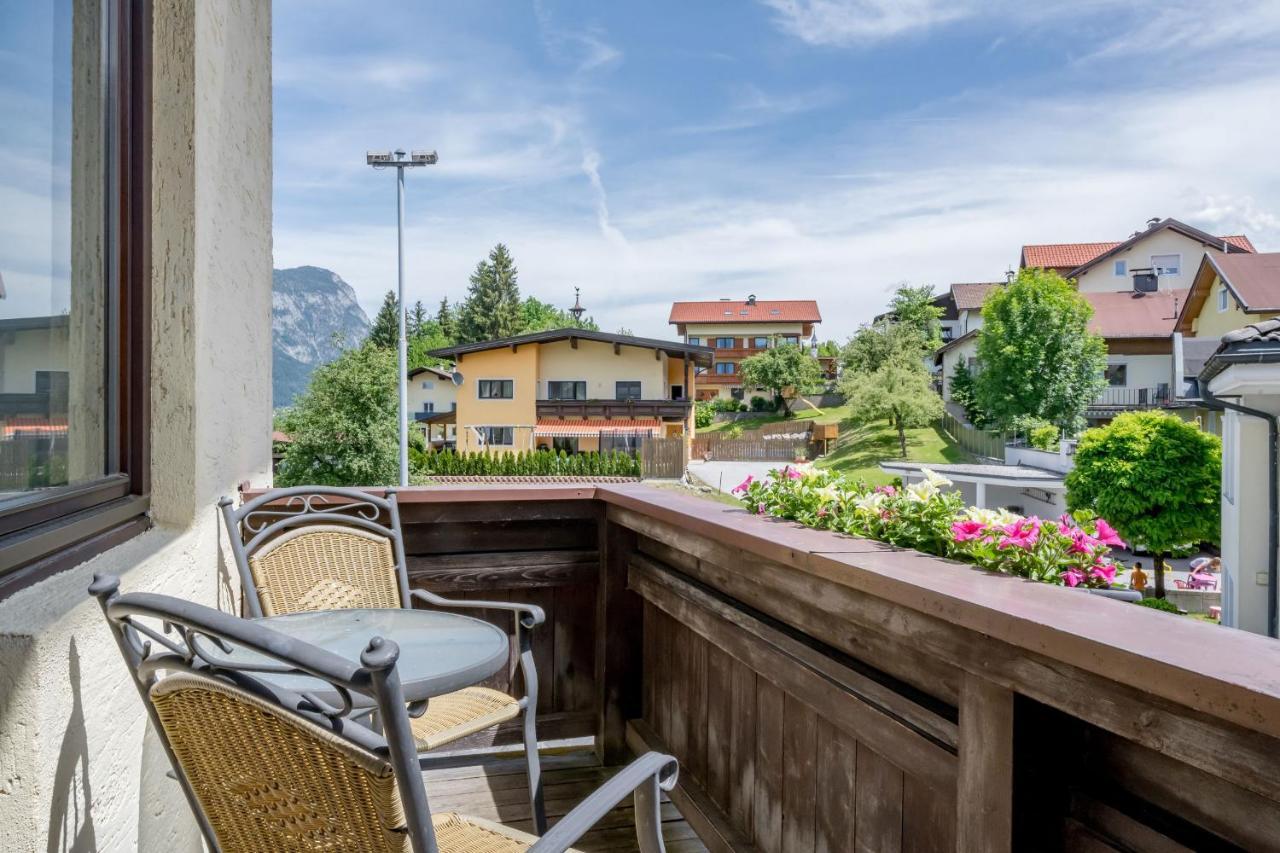 Gasthof Schroll Kirchbichl Exteriör bild