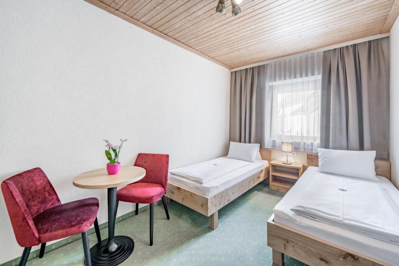 Gasthof Schroll Kirchbichl Exteriör bild